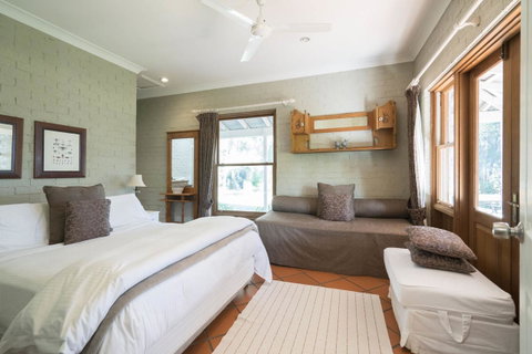 Thistle Hill Guesthouse - Walk To Many Wineries And Restaurants - Geraldton Accommodation 35