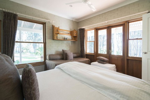 Thistle Hill Guesthouse - Walk To Many Wineries And Restaurants - Geraldton Accommodation 37