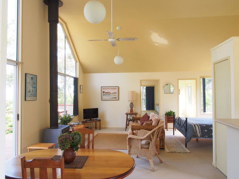 Bundle Hill Cottages - Geraldton Accommodation 6