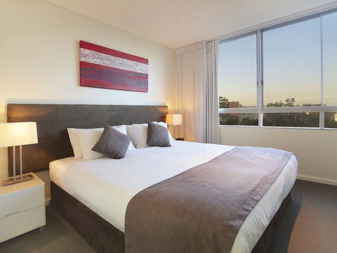 Oaks Nelson Bay Lure Suites - Geraldton Accommodation 13