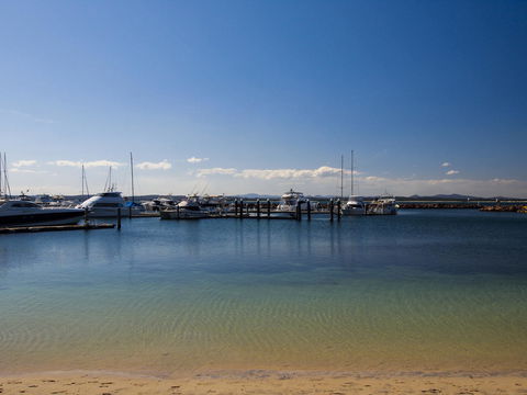 Oaks Nelson Bay Lure Suites - Geraldton Accommodation 3