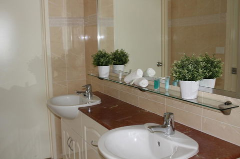 The Boathouse Resort Luxury Apartments - Geraldton Accommodation 18