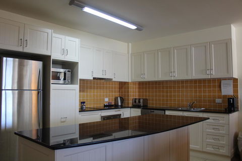 The Boathouse Resort Luxury Apartments - Geraldton Accommodation 12