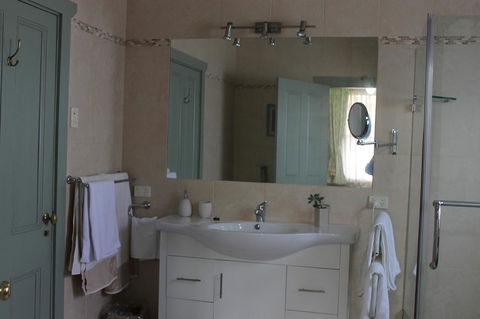 Boot Makers Cottage - Geraldton Accommodation 15
