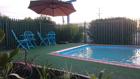 Adelong Motel - Geraldton Accommodation 9