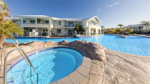 Oaks Port Stephens Pacific Blue Resort - Geraldton Accommodation 1