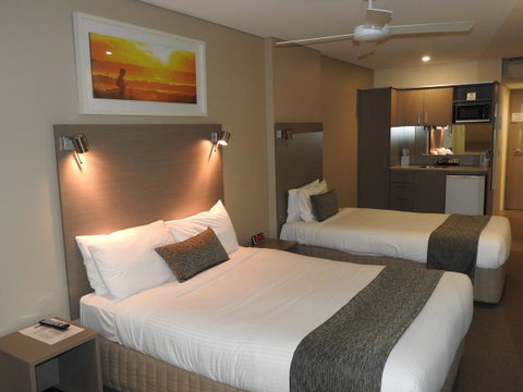 Manly Paradise Motel & Apartments - Geraldton Accommodation 1