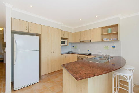 The Cove Yamba - Geraldton Accommodation 13