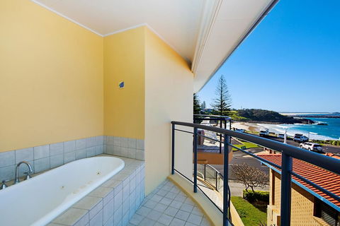 The Cove Yamba - Geraldton Accommodation 8