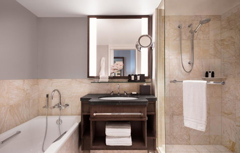 Four Seasons Hotel Sydney - Geraldton Accommodation 5
