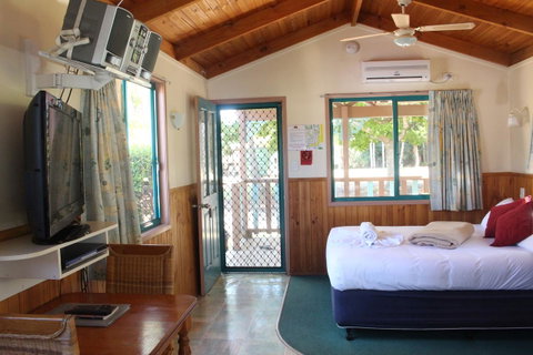 Lani\'s Holiday Island - Geraldton Accommodation 9