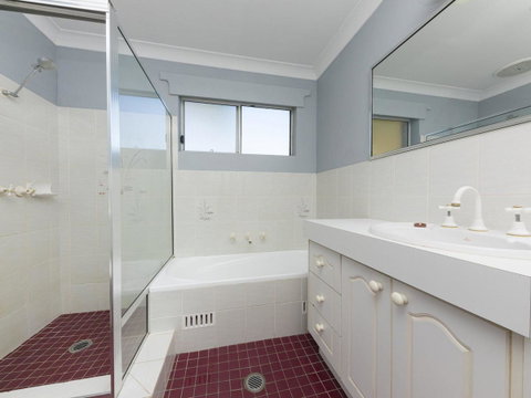 2 The Breckenridge - Geraldton Accommodation 6