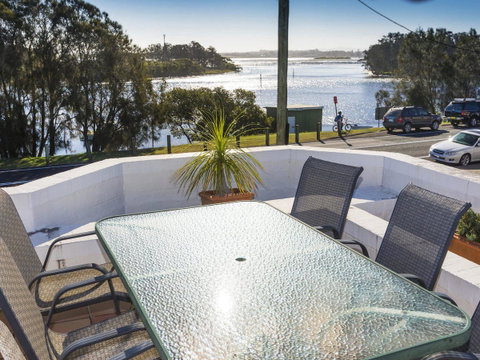 2 The Breckenridge - Geraldton Accommodation 0