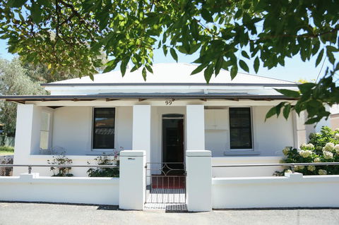 99 Hill Street Apartments - Geraldton Accommodation 0