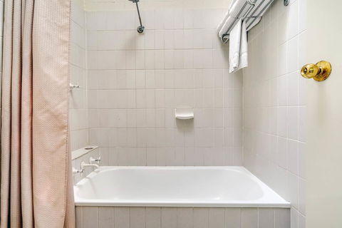 Prince Of Wales Hotel - Geraldton Accommodation 4