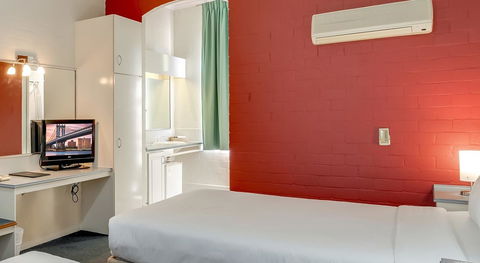 Prince Of Wales Hotel - Geraldton Accommodation 1