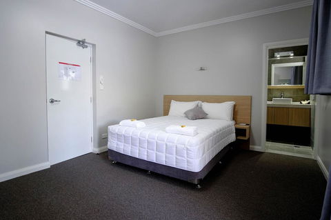 Lakes And Ocean Hotel Forster - Geraldton Accommodation 13