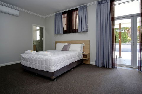 Lakes And Ocean Hotel Forster - Geraldton Accommodation 19