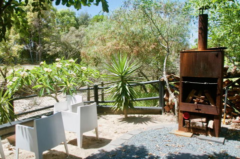 Casuarina Beachfront House - Hostie Properties - Geraldton Accommodation 15