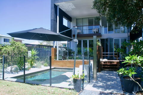 Casuarina Beachfront House - Hostie Properties - Geraldton Accommodation 4