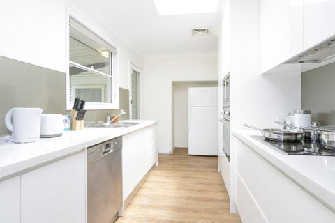 Beautiful Family Holiday House - Geraldton Accommodation 7