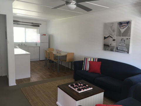 Tomaree Lodge - Geraldton Accommodation 1