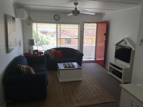 Tomaree Lodge - Geraldton Accommodation 0