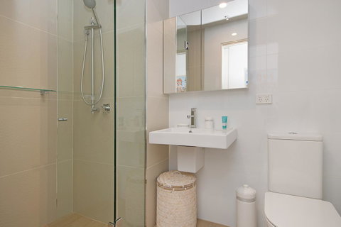 Arena Luxury Beachfront Apartment - Geraldton Accommodation 42
