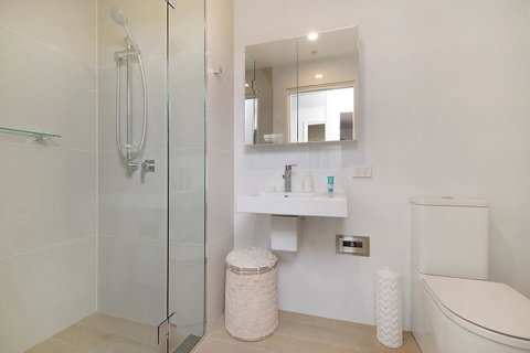 Arena Luxury Beachfront Apartment - Geraldton Accommodation 25