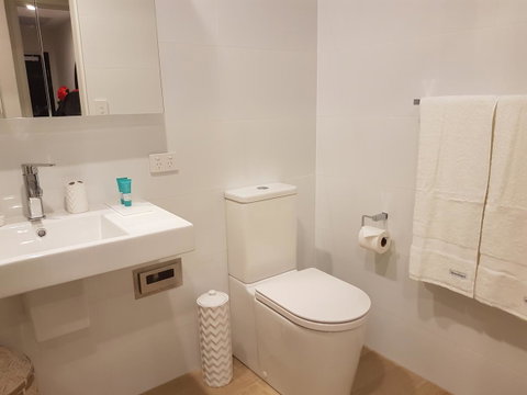 Arena Luxury Beachfront Apartment - Geraldton Accommodation 30