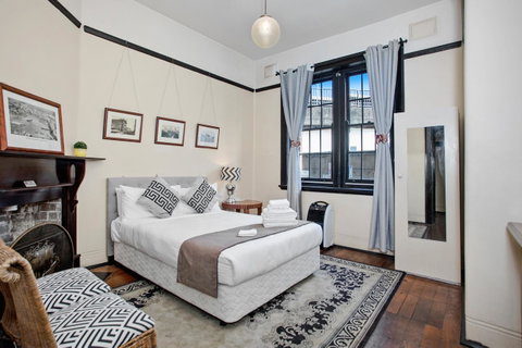 Sydney Harbour Bed And Breakfast - Geraldton Accommodation 1