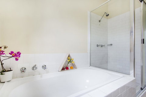 Sydney Harbour Bed And Breakfast - Geraldton Accommodation 23