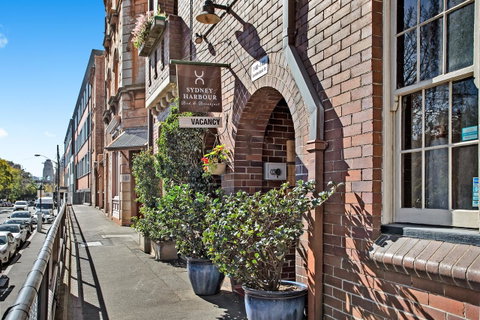 Sydney Harbour Bed And Breakfast - Geraldton Accommodation 0