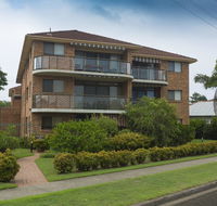 9 Braemar- skip hop and jump from everything - Geraldton Accommodation