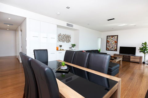 The Penthouse - Geraldton Accommodation 8
