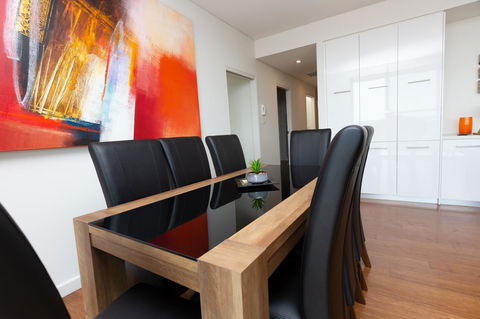 The Penthouse - Geraldton Accommodation 7