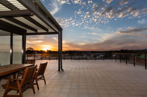 The Penthouse - Geraldton Accommodation 0