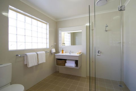 Marty's @ Little Beach - Geraldton Accommodation 12