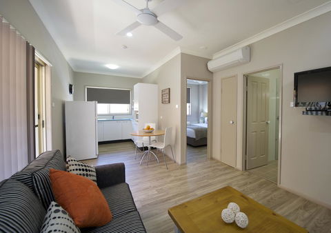 Marty's @ Little Beach - Geraldton Accommodation 17