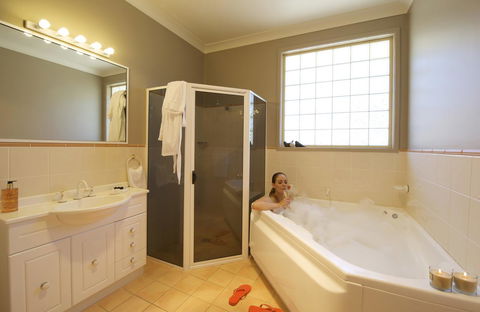 Marty's @ Little Beach - Geraldton Accommodation 5