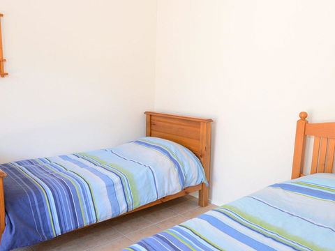 2 Cliff Road - Geraldton Accommodation 2