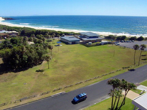 2 Cliff Road - Geraldton Accommodation 0