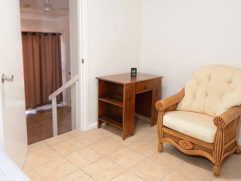 2 Cliff Road - Geraldton Accommodation 10