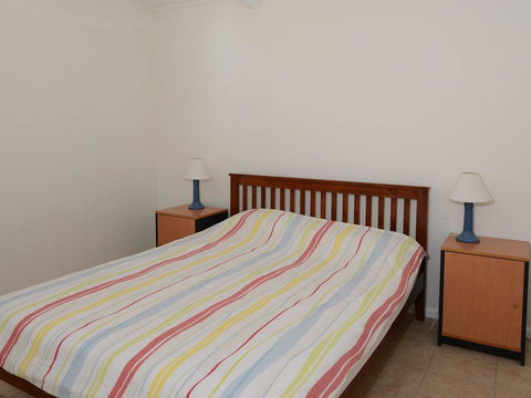 2 Cliff Road - Geraldton Accommodation 6