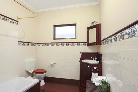 Allegra Cottage Of Leura - Geraldton Accommodation 8
