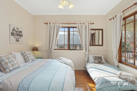 Allegra Cottage Of Leura - Geraldton Accommodation 7