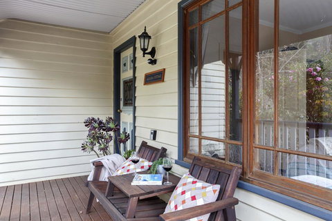 Allegra Cottage Of Leura - Geraldton Accommodation 10