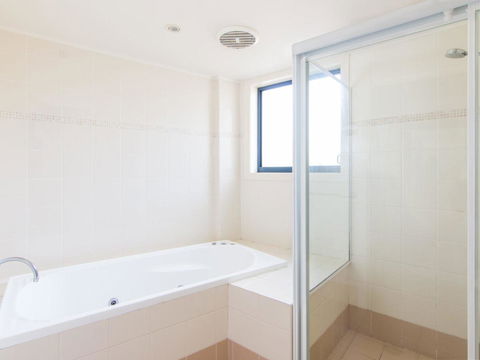 Millennium 102 With Pool In Complex - Geraldton Accommodation 4