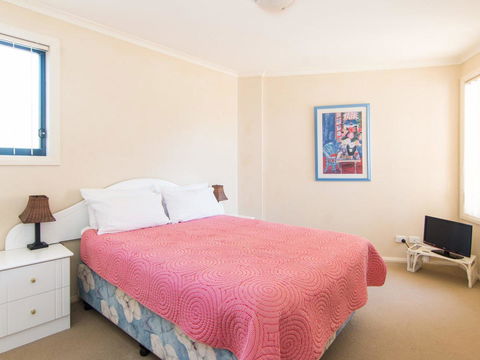Millennium 102 With Pool In Complex - Geraldton Accommodation 1