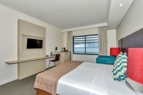 Mantra On The Esplanade - Geraldton Accommodation 3